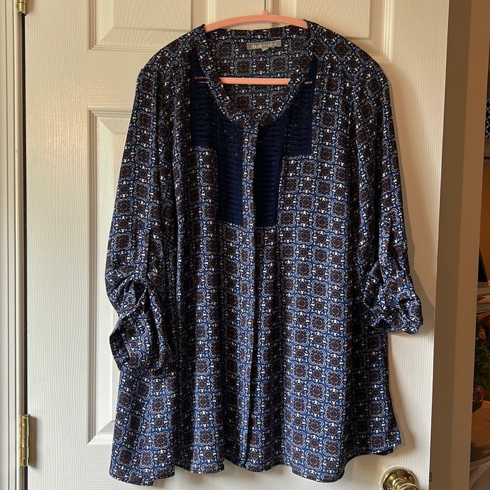 Daniel Rainn plus size women’s blouse